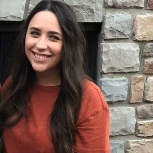 Meet your Posher, Olivia